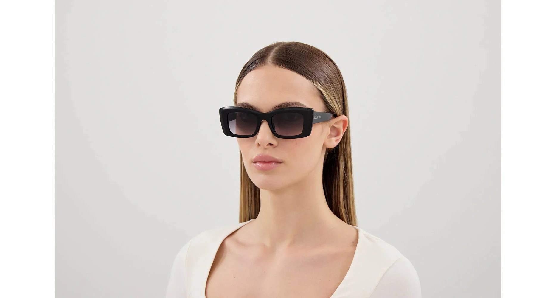 Alexander Mcqueen AM0526S - Image 4