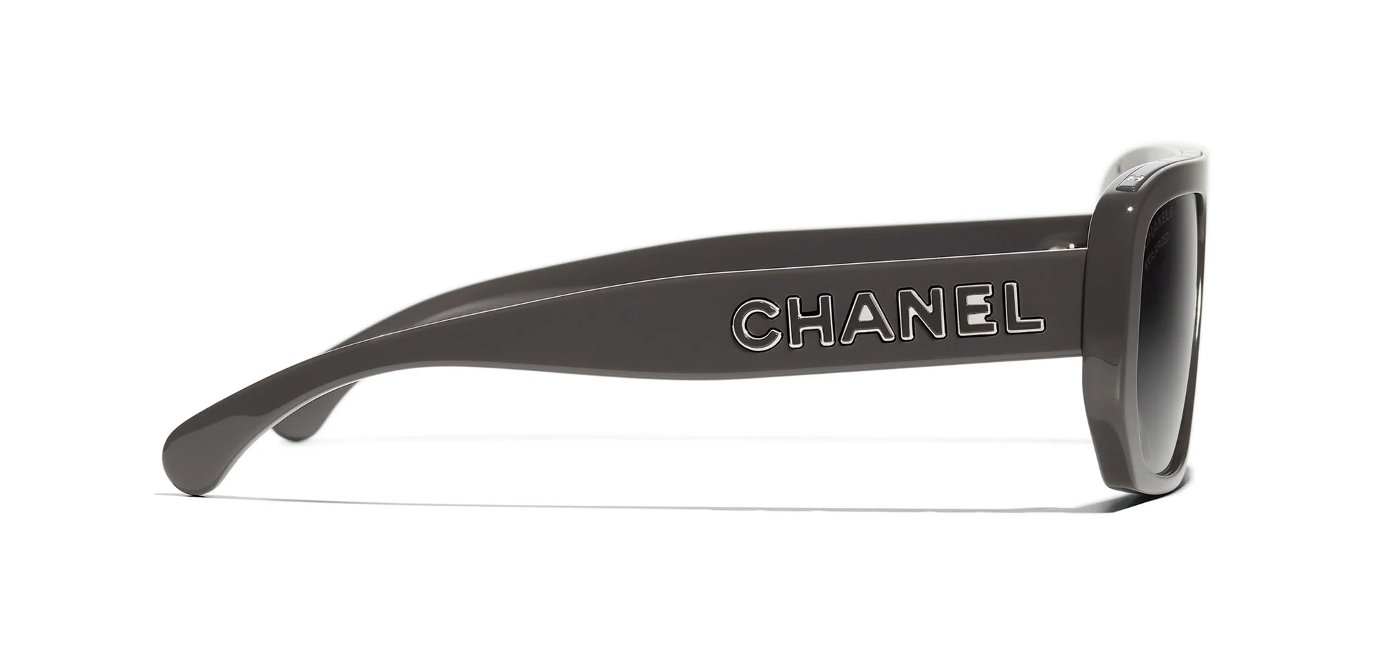 CHANEL 5556U - Image 15