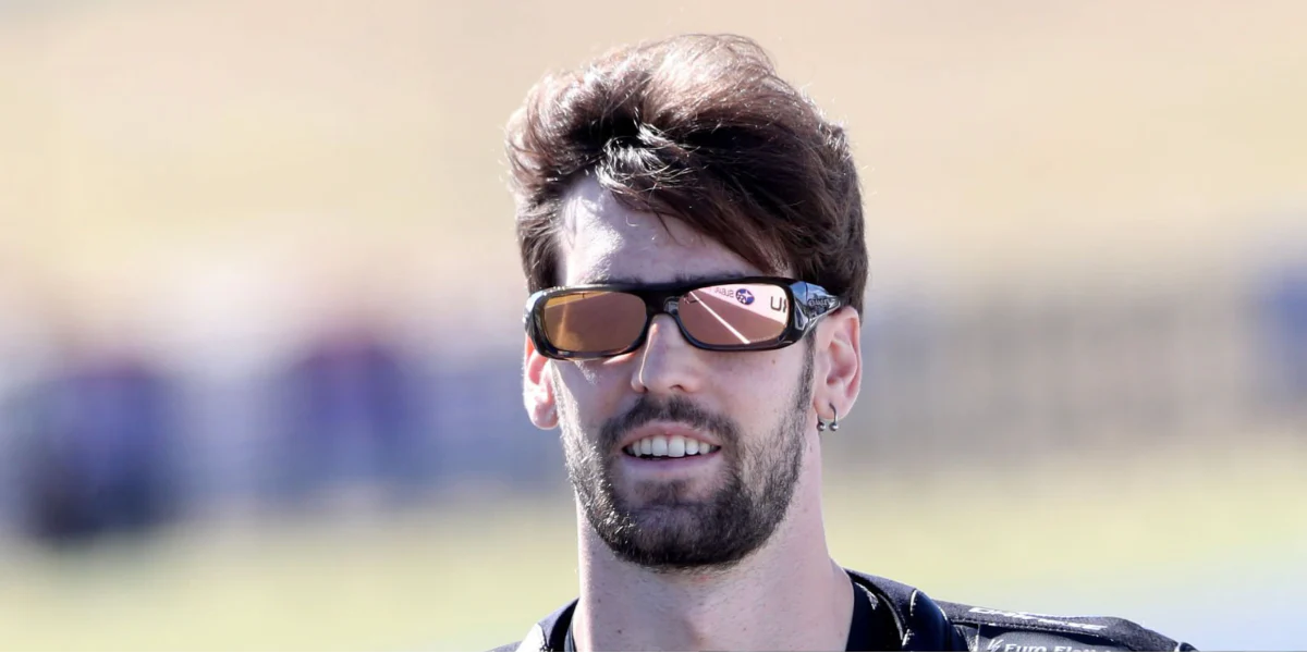 Oakley Permian OO9520 - Image 18