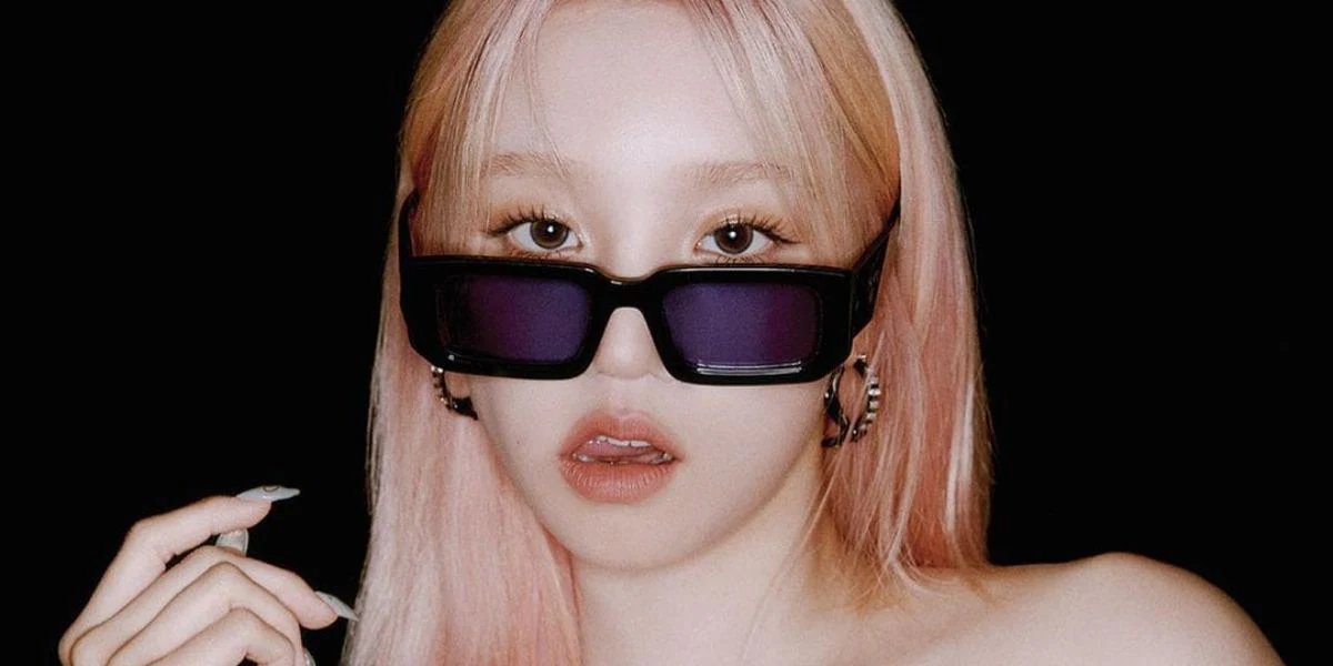 Prada SPR06YS - Image 4